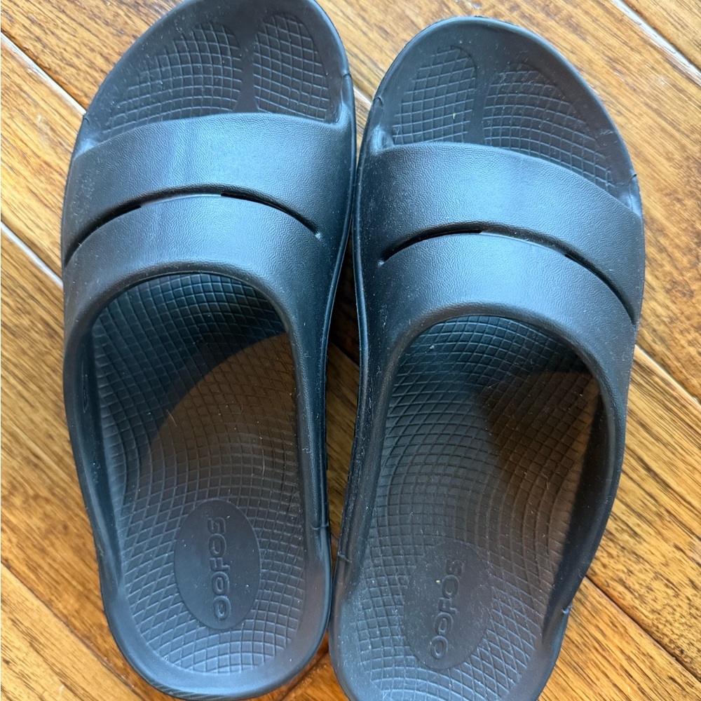 Oofos Black Slide Sandals